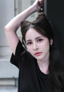 Prisana-Sritachote-013-Delightful