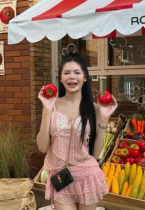 Hathaithip-Songkiti-015-Graceful