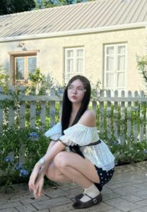 Hathaithip-Songkiti-024-Radiant