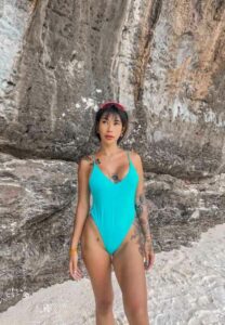 itsjinnyka-028-Gorgeous