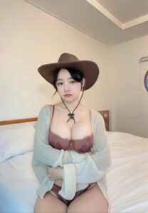 Papoy-Kuanpradit-025-Pretty