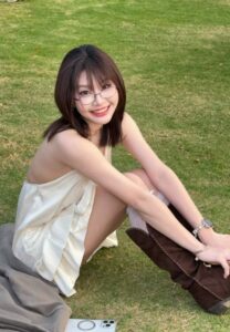 JellyJane-024-Attractive