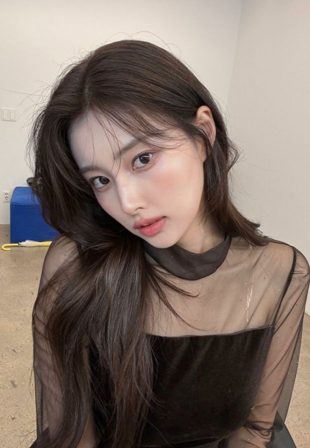 Kang Hyewon