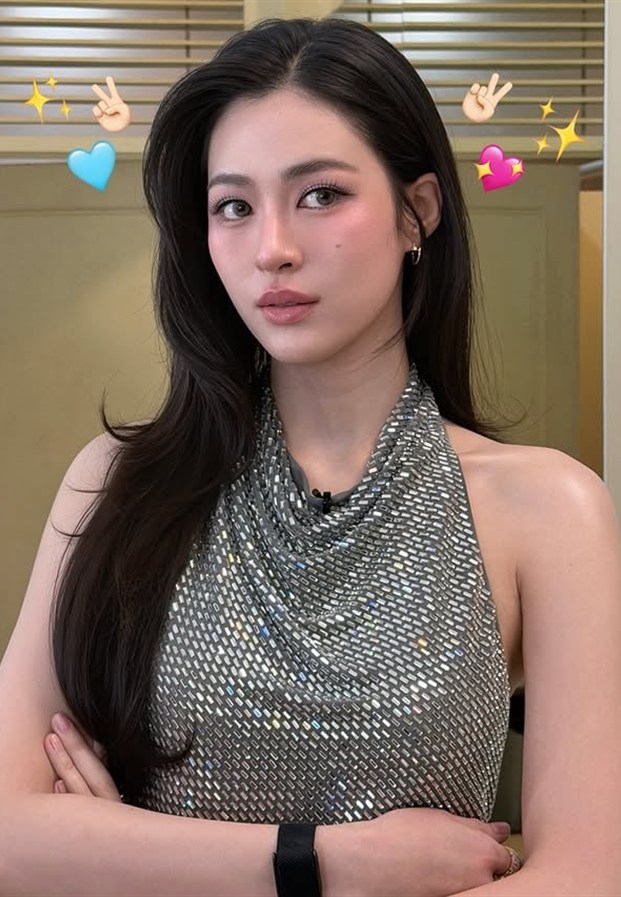 Lingling Kwong หลิงหลิง คอง
