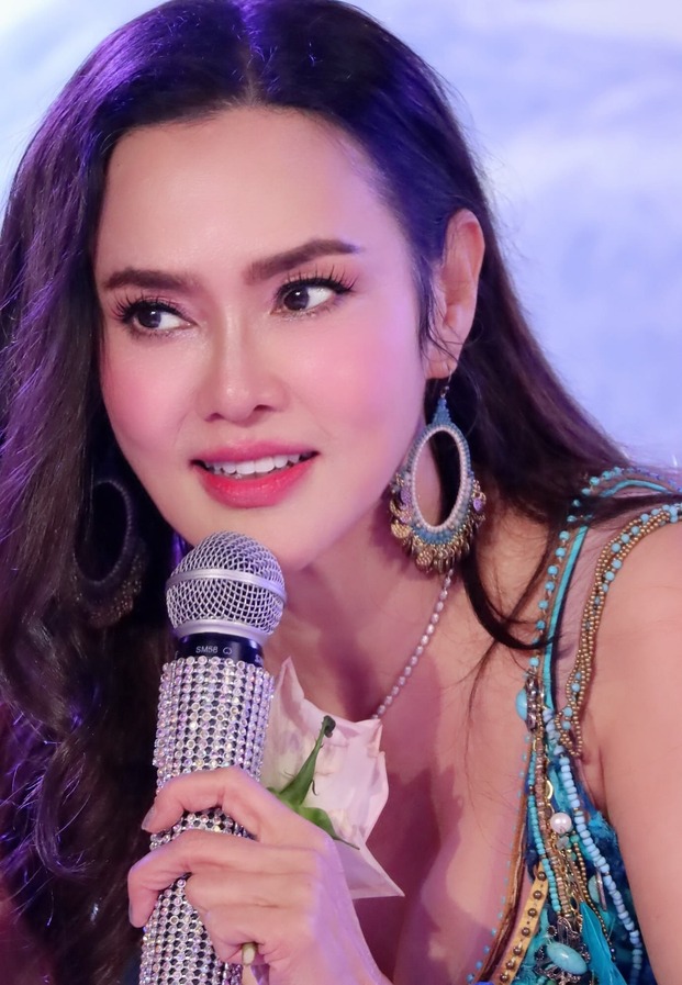 Mai Charoenpura ใหม่ เจริญปุระ