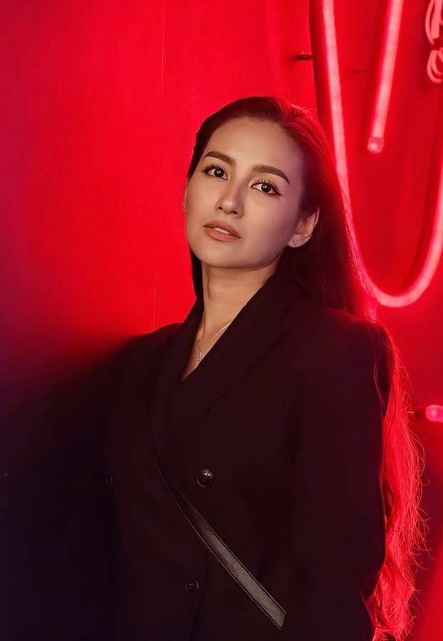 ภาพถ่ายของ นก อุษณีย์