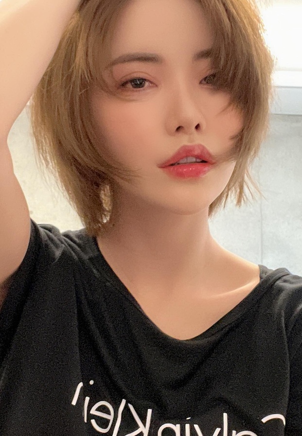 Eimi Fukada สไตล์การแต่งตัวและเสน่ห์เฉพาะตัว