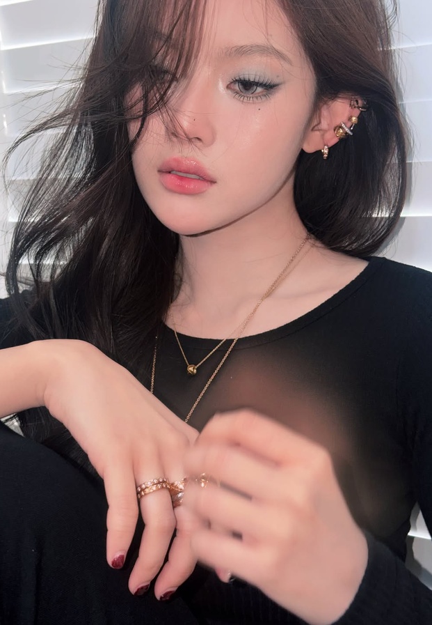 Mabelz PiXXiE ภาพเดี่ยวสะท้อนความมั่นใจและรอยยิ้ม