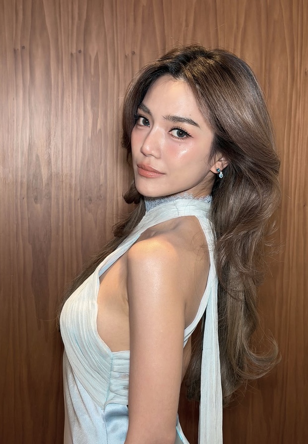 Prang Kannarun ภาพเดี่ยวสะท้อนความมั่นใจและรอยยิ้ม