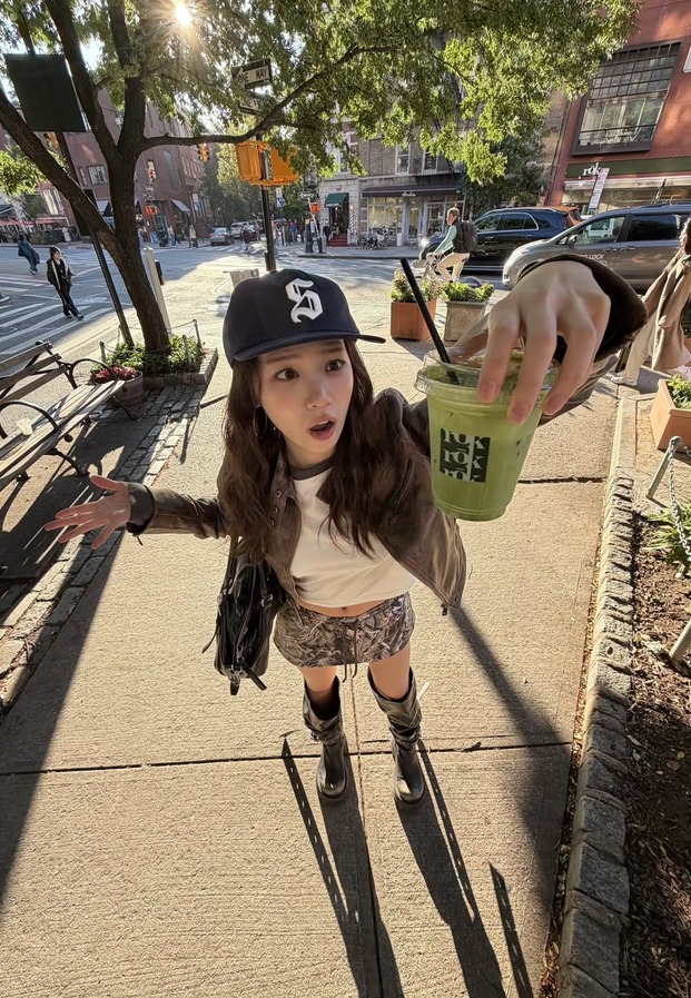 ช่องทางติดตาม Kim Chaewon บน Instagram ทางการ