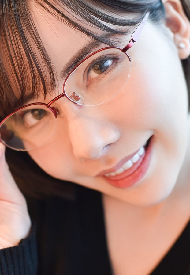 ลุคการแต่งกาย Yui Hatano